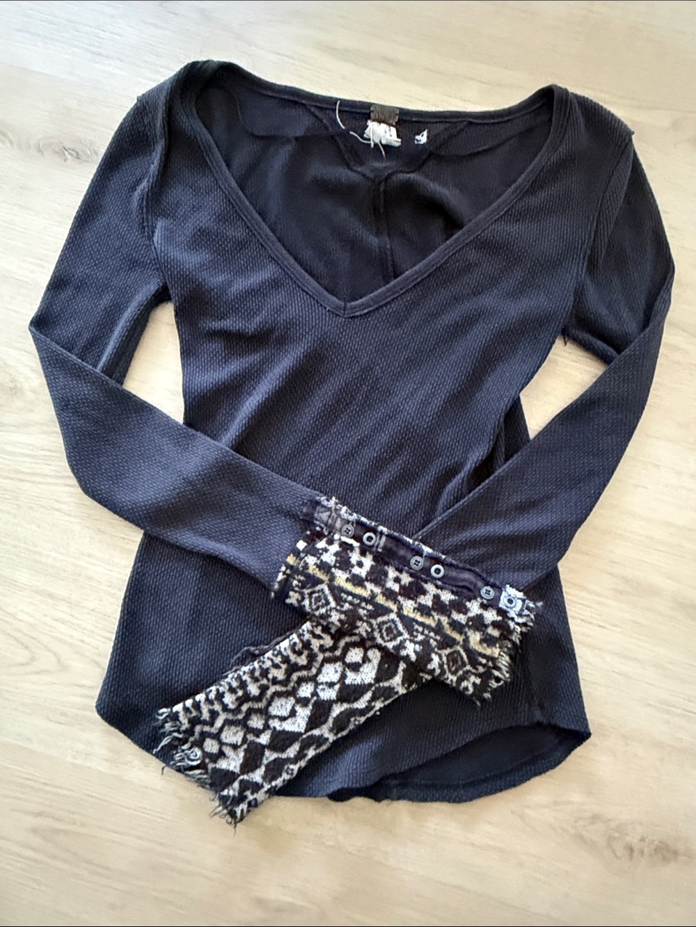 Women's Black V-Neck Long Sleeve Top with Patterned Cuffs